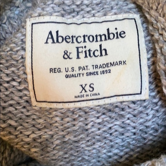 Sweater - Picture 3 of 3